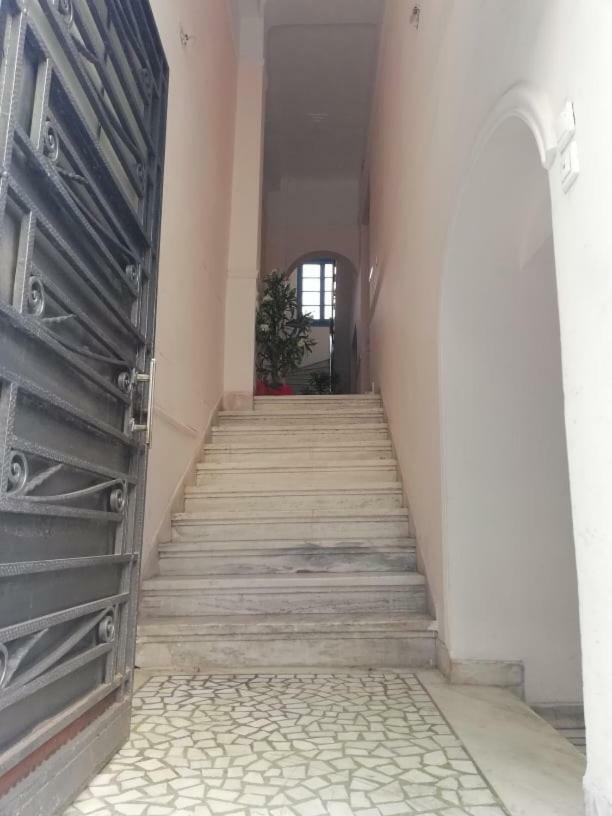 Stately Central Apartment Atena Exterior foto